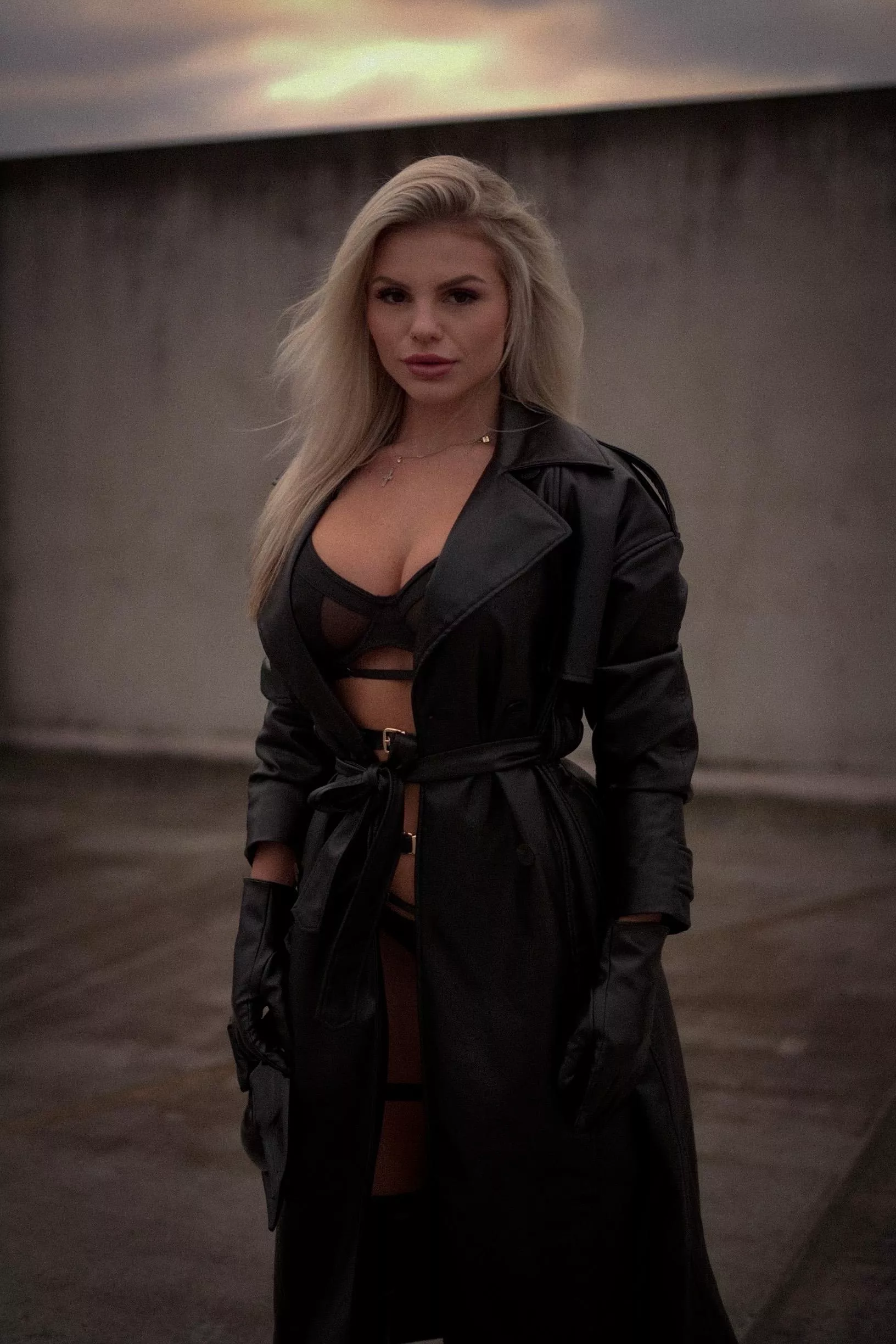 i'm tired of boys my age, i need a real man to stretch me out