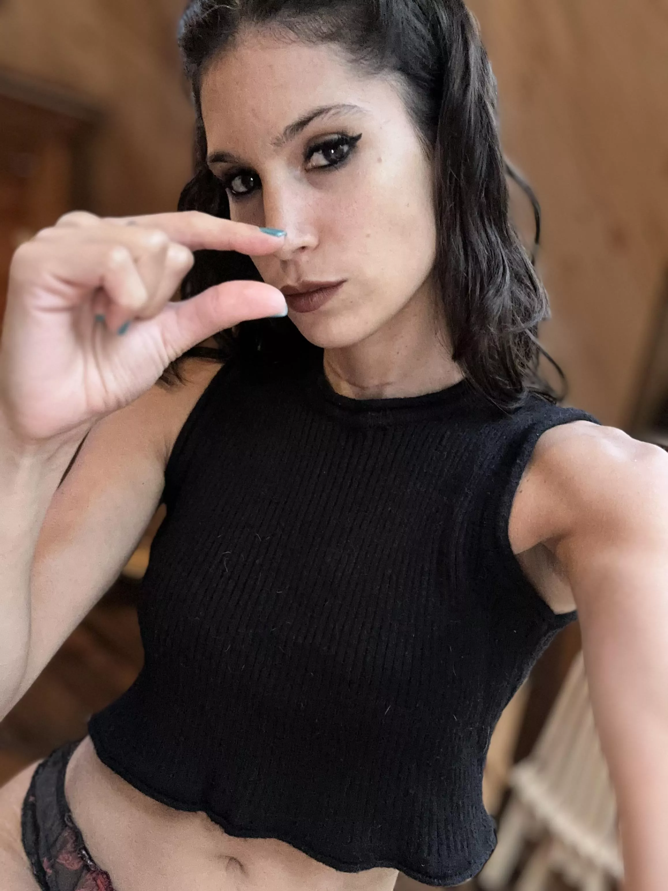 Jerk off to this pathetic sissy