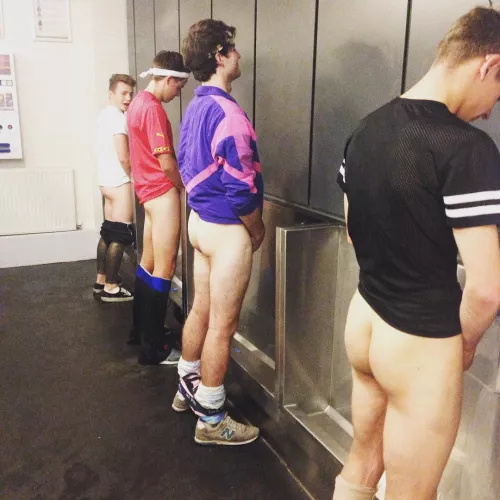 just guys being dudes 💪