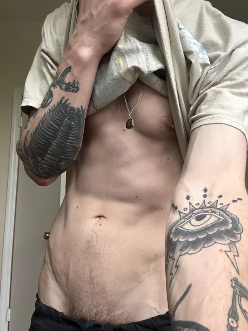 just poppin in to say hi ;)