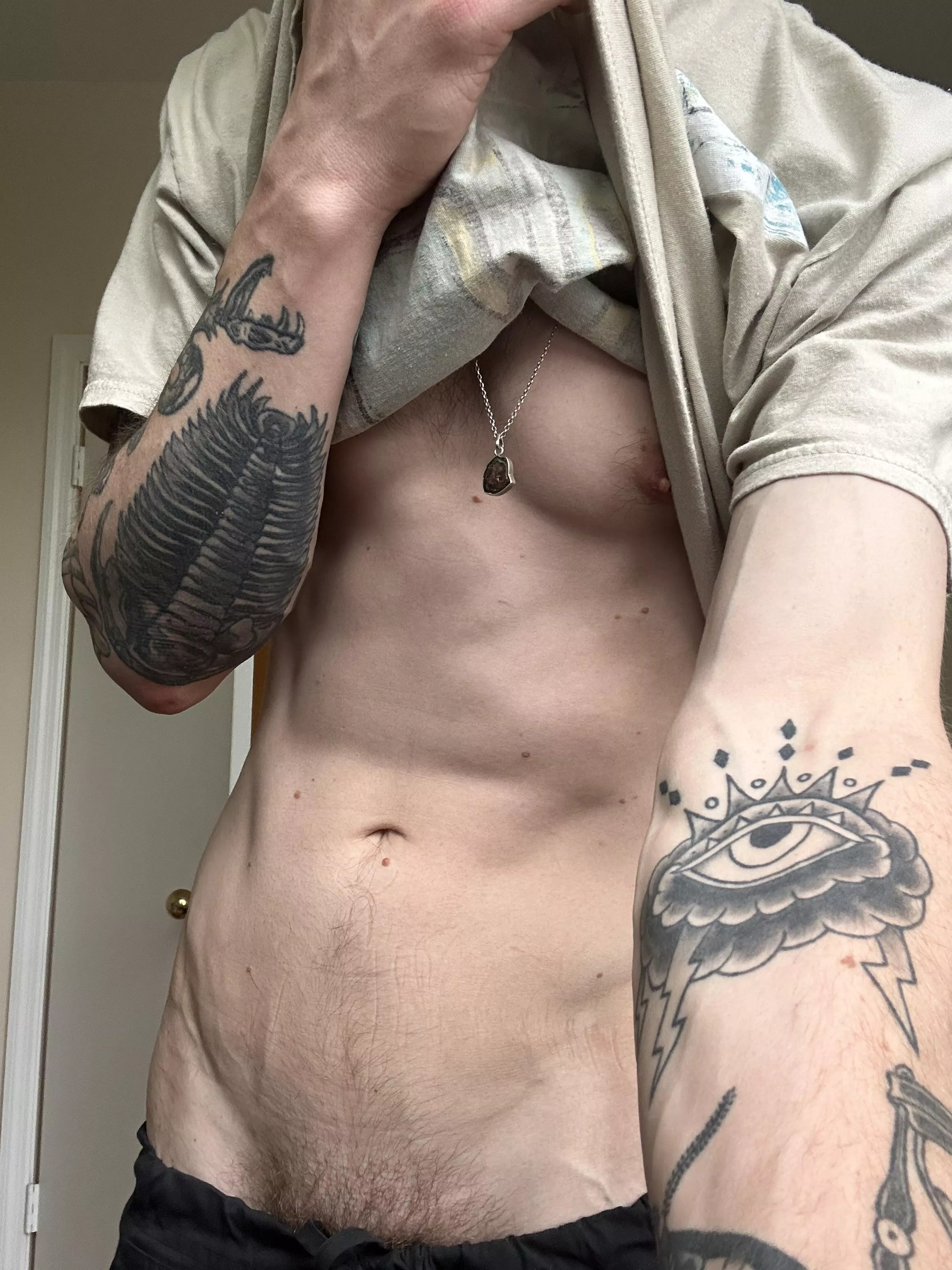 just poppin in to say hi ;)