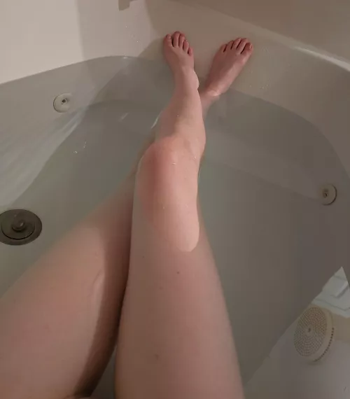 Monday's are never easy, but I am. 😜 Come 'ere. [GFE][PTY]