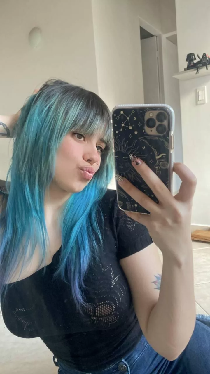 Neon Haired, Tatted, Curvy, & Latina 😉