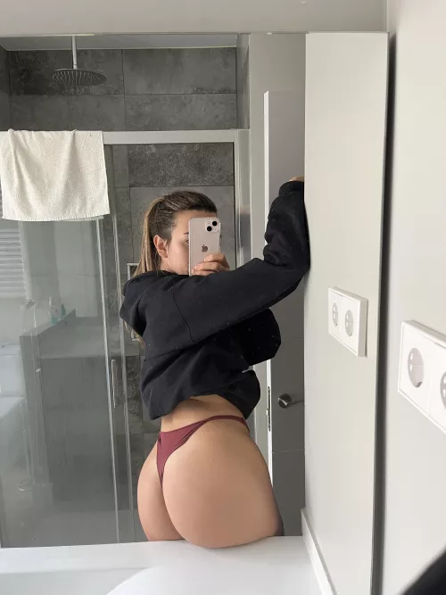 Should I open my legs and let you eat my pussy