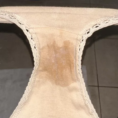 so so so wet its bubbly and filled with grool