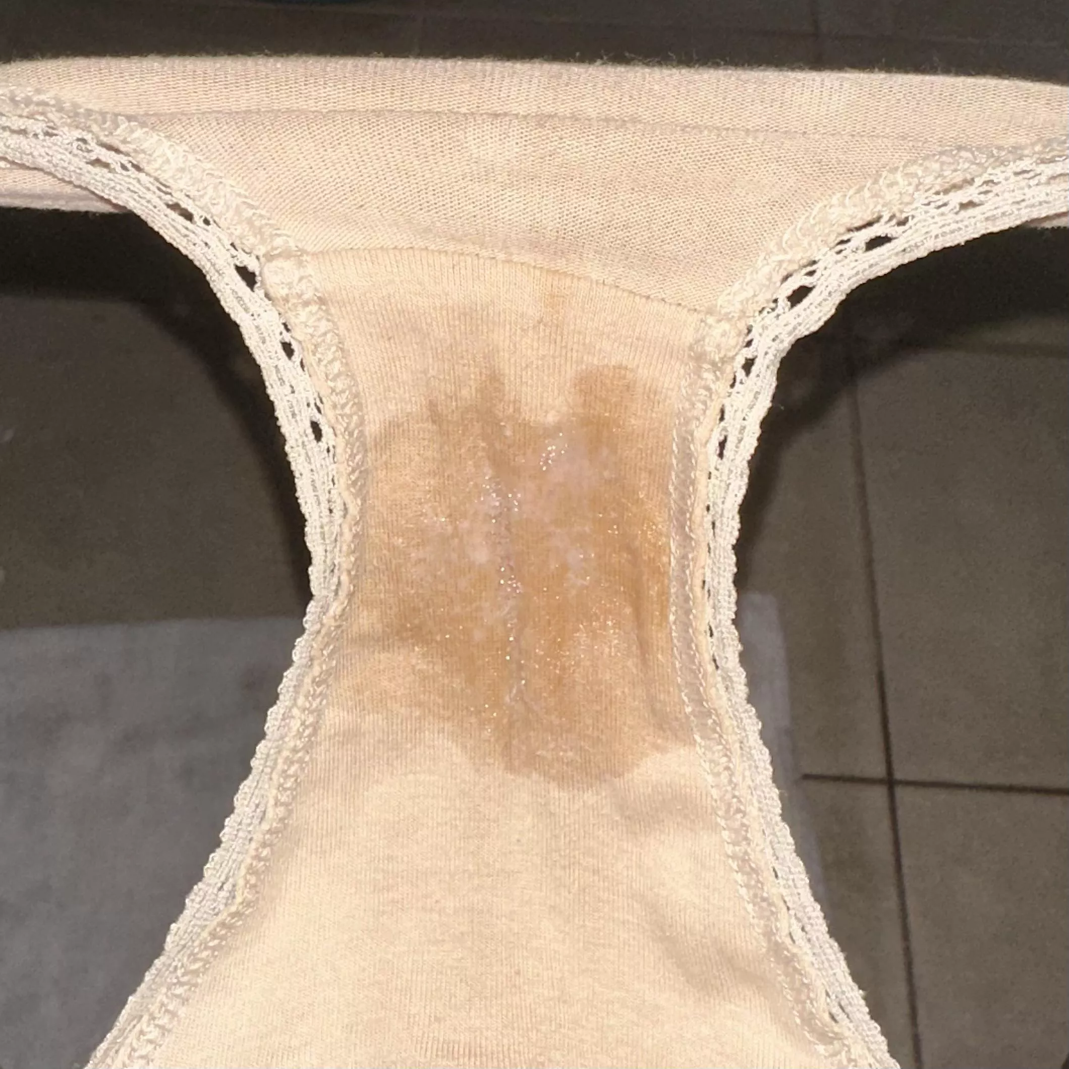 so so so wet its bubbly and filled with grool