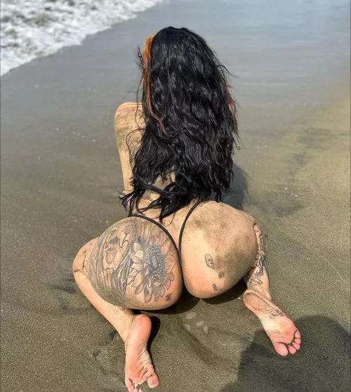 Suns Out Ass Out🎀🌸