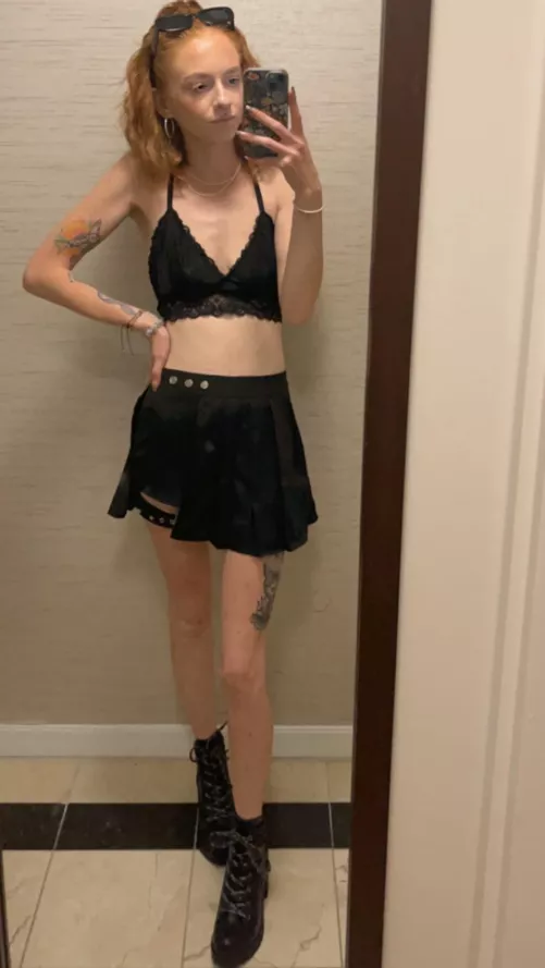 take me on a date so i can wear this 