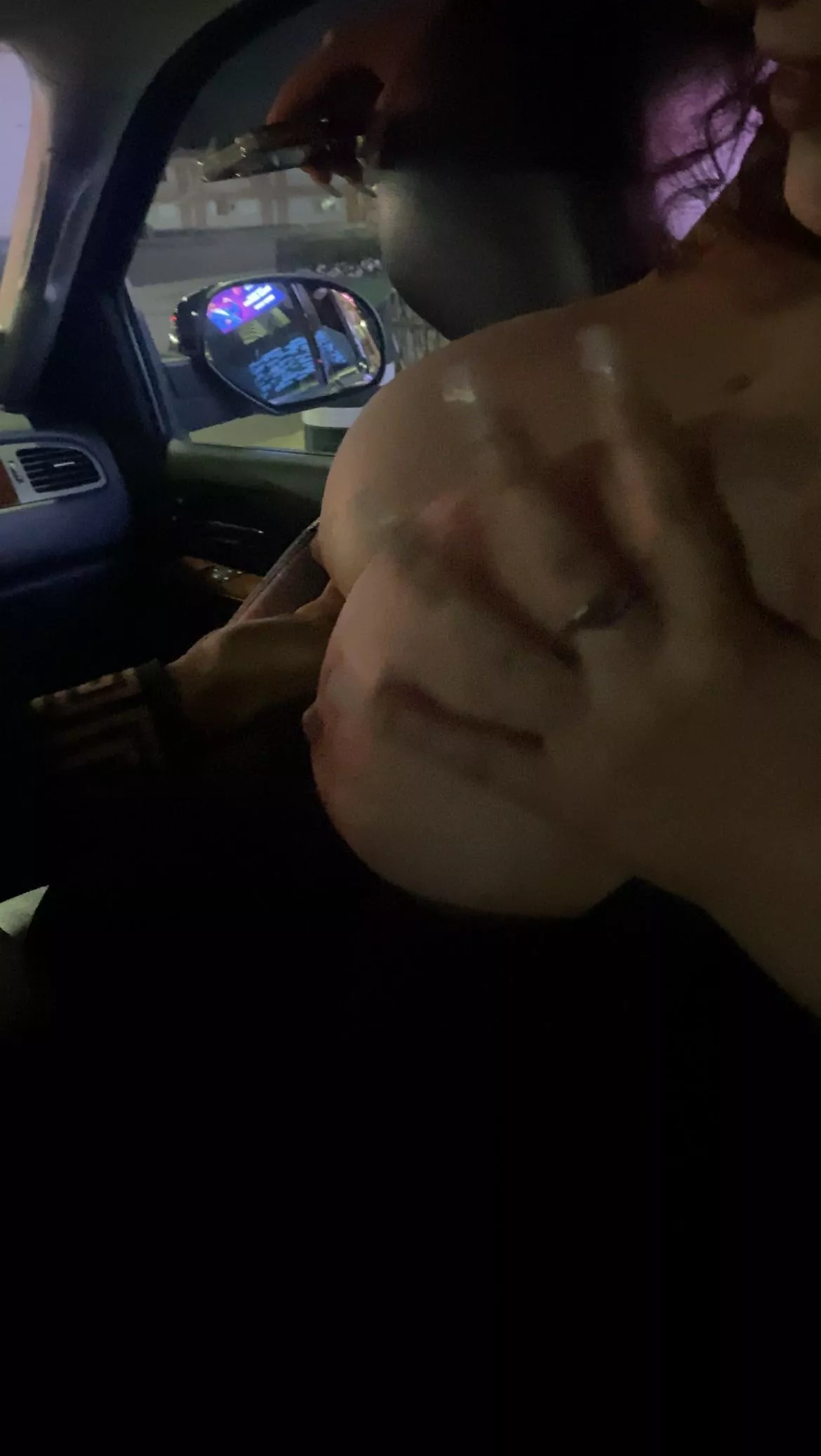 Took my tits out for my Uber 😈