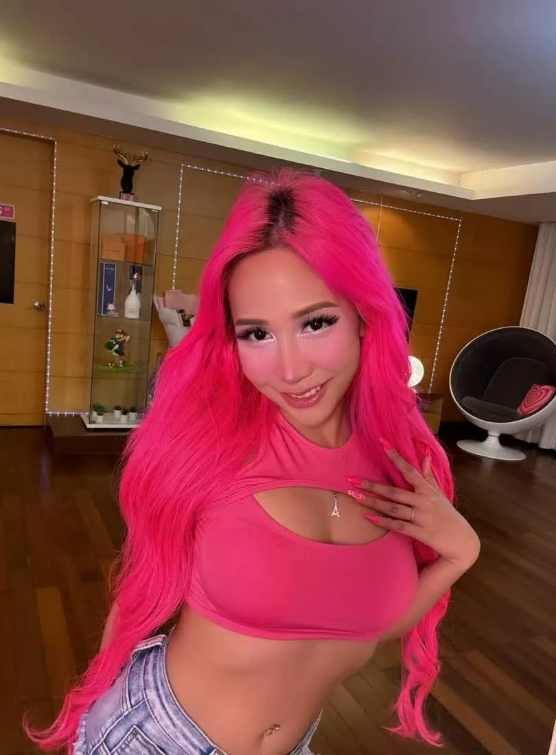 What is your advice on getting older guys to notice me? F21