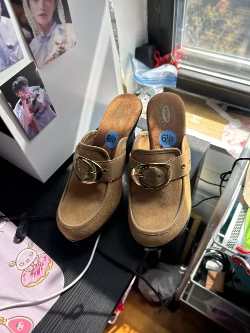 What kind of heels are these??