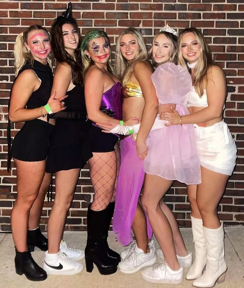 Who would you fuck at the halloween party [6]