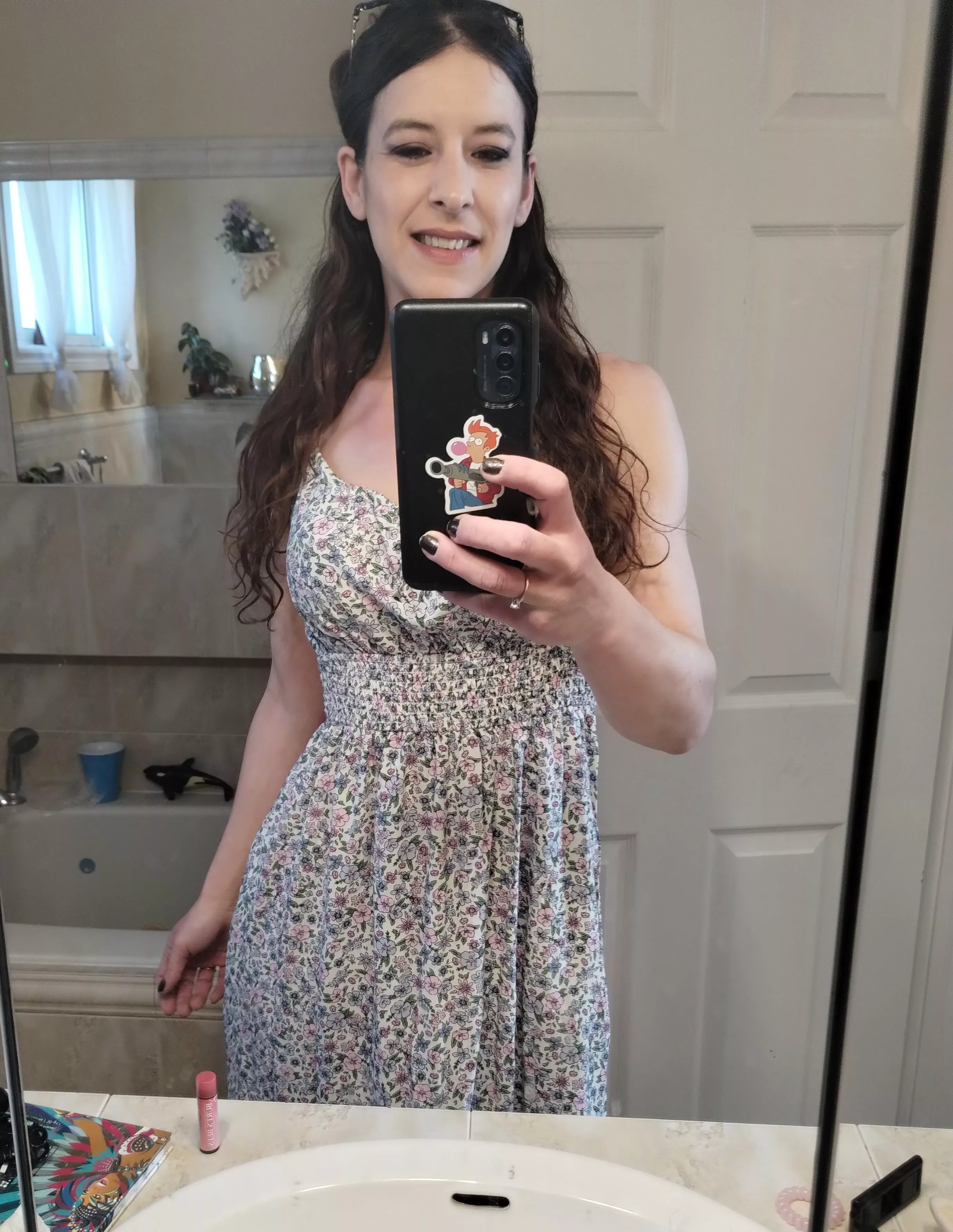 @wonder90sbabe It's finally Sundress season 