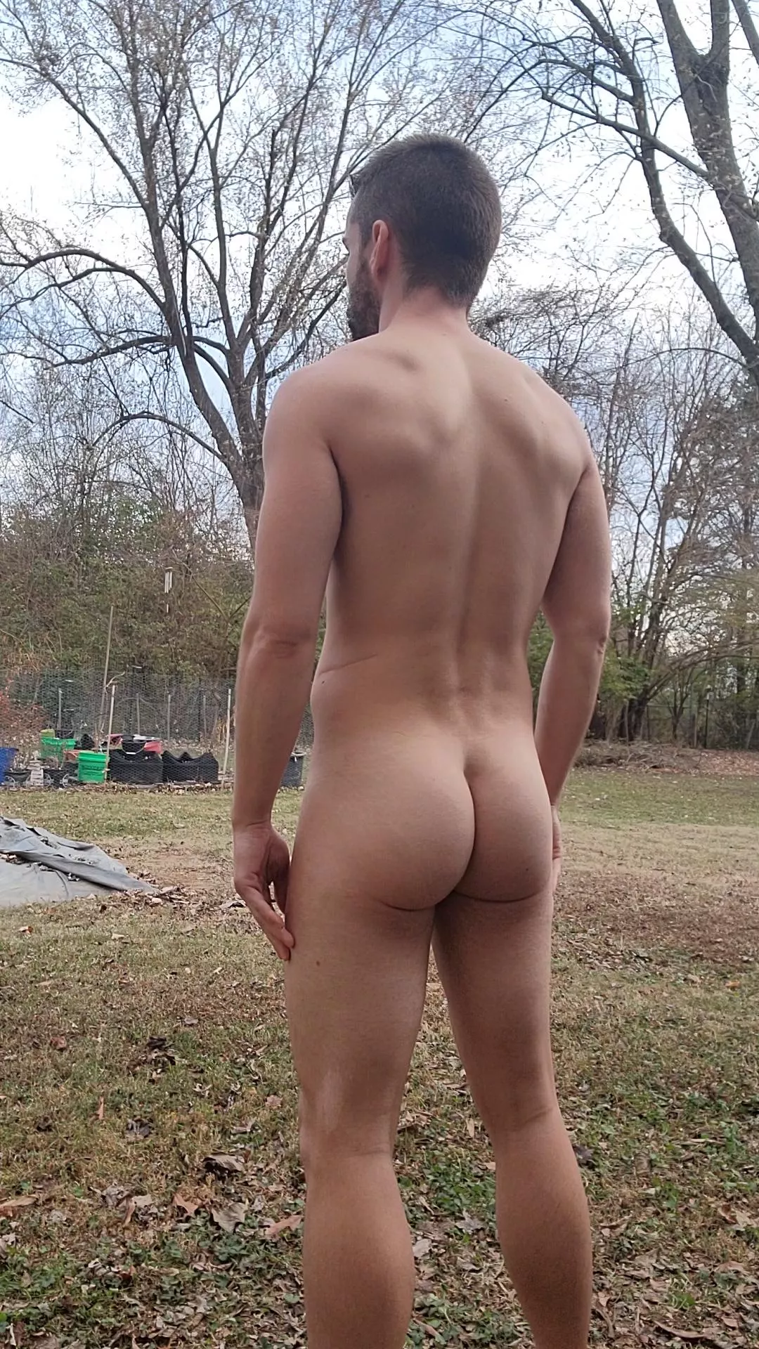would u mind if i was ur naked neighbor?
