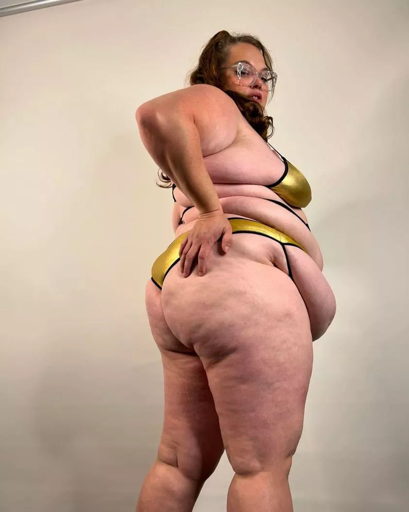 You like fat girls @sunnyjayne.au 