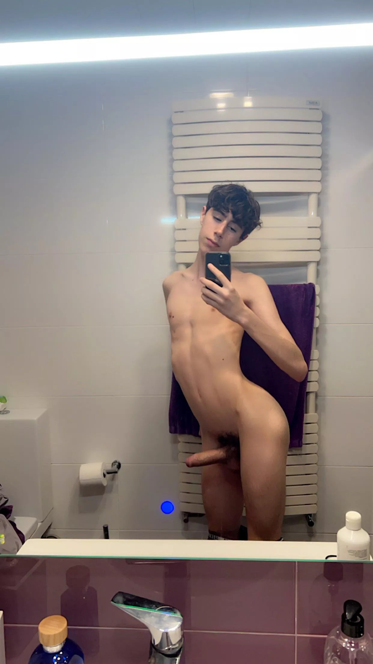 18 need a skinny slut?