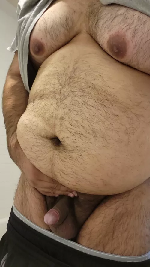 31 horny chub looking for another chub to jerk with 