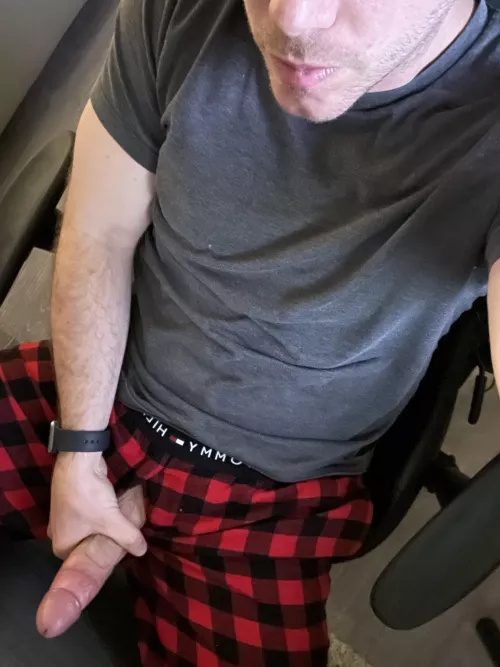 [35] Anyone awake in need of a seat??