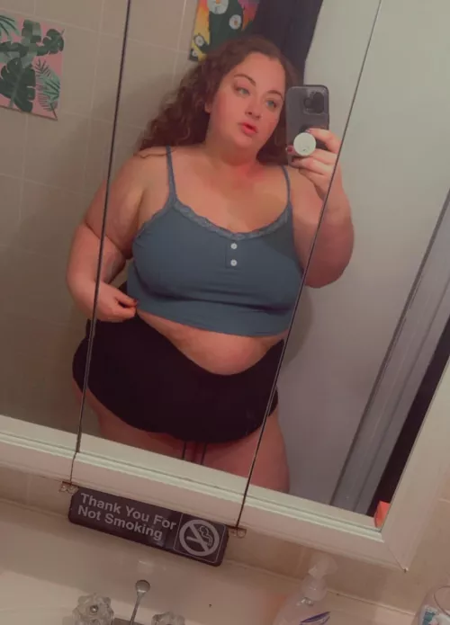 A little bathroom bunny mirror pic😊