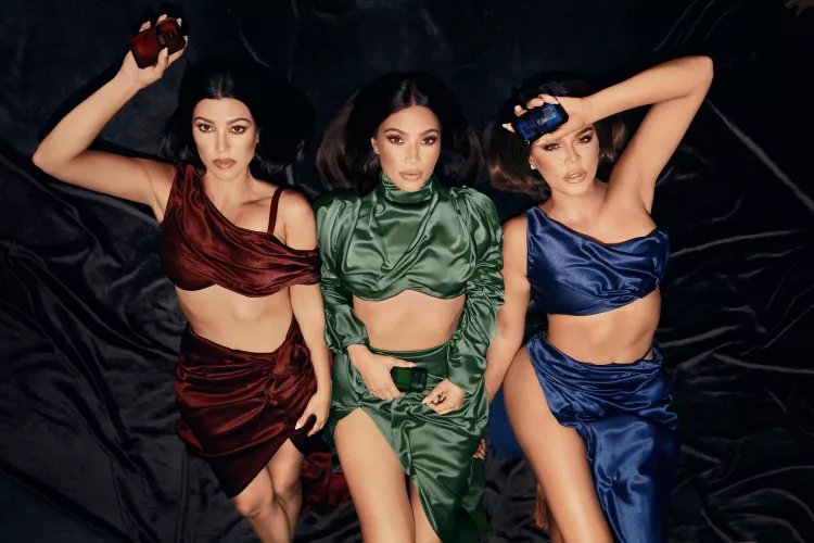 Beautiful babes laying on their backs 🥵😍