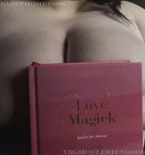 Believe me, I know why you’re so obsessed with me😙❣️