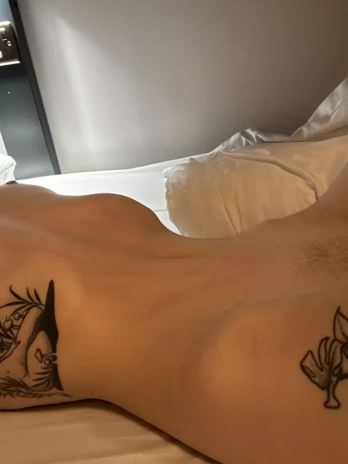 Cum on my ribs and watch it slide down my stomach 