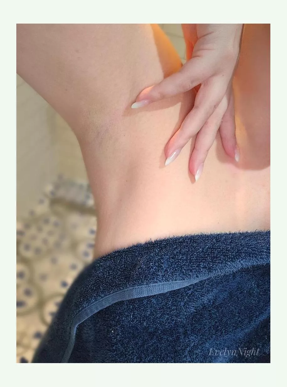 First time showing off my underarms and ill admit i missed a iil 🤭