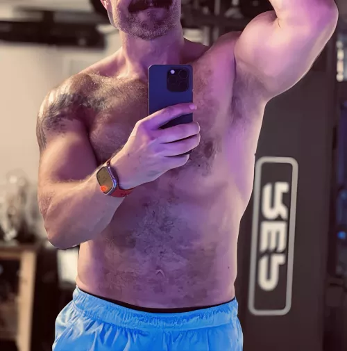 Get in there bro. 😏