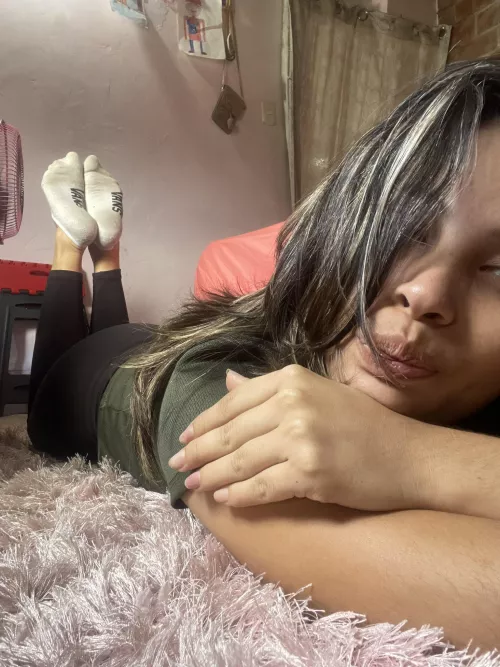 I need a good boy who will suck the sweat out of my socks (f)