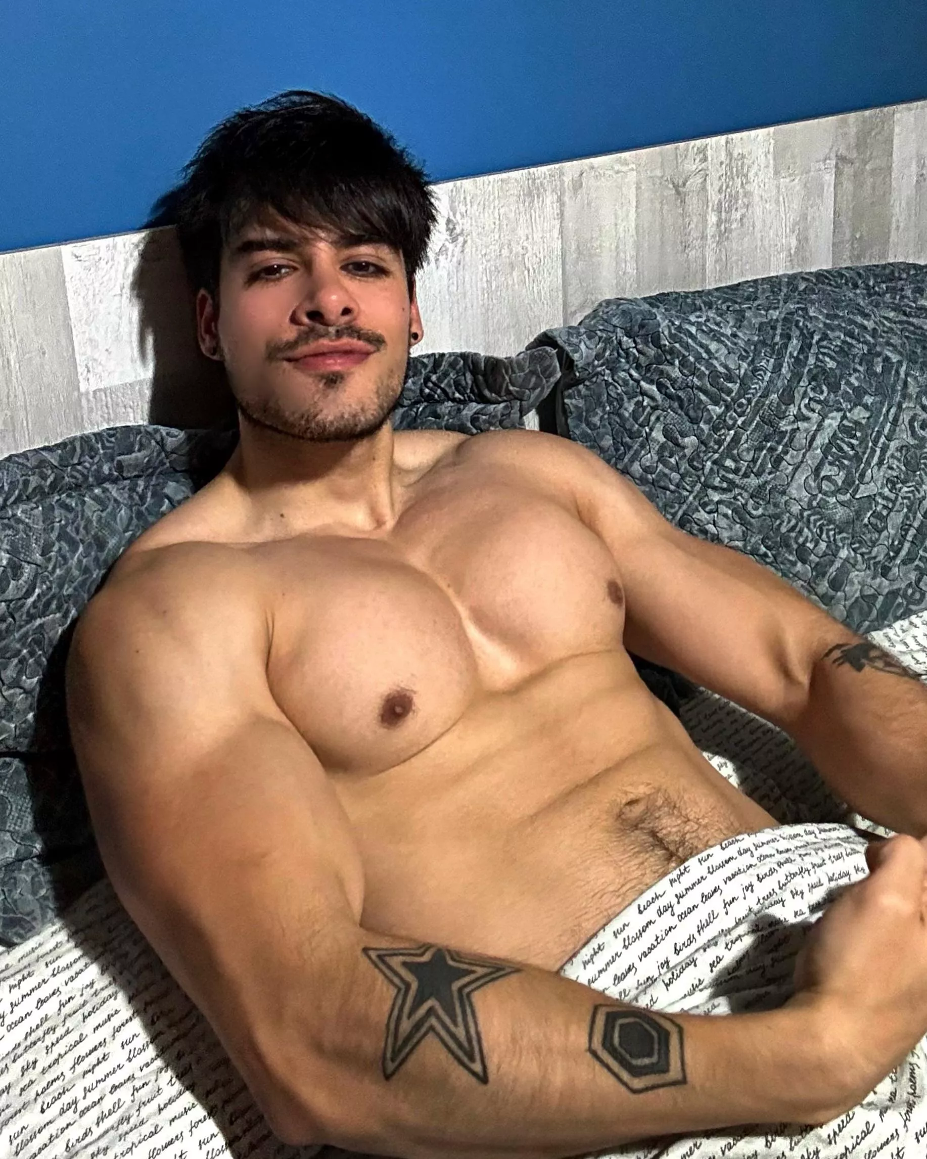 I need my pecs licked now