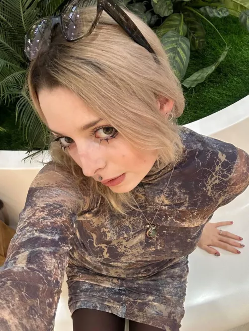 I want to become your secretary to carry out all your orders