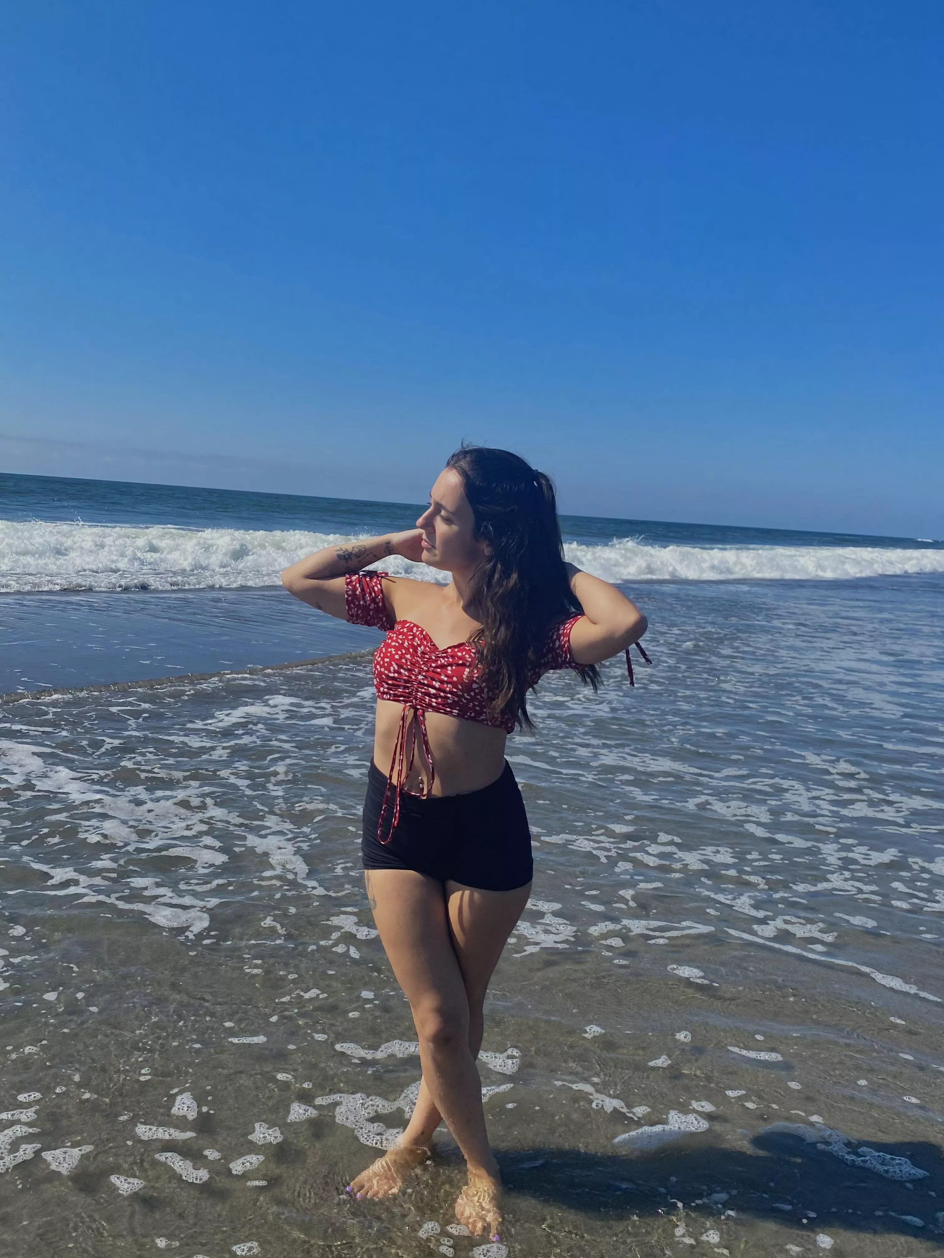 Idk which view is better… my legs or the background 