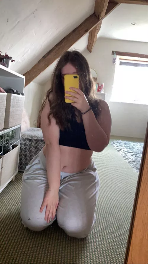 I’m a girl and this is my iPhone