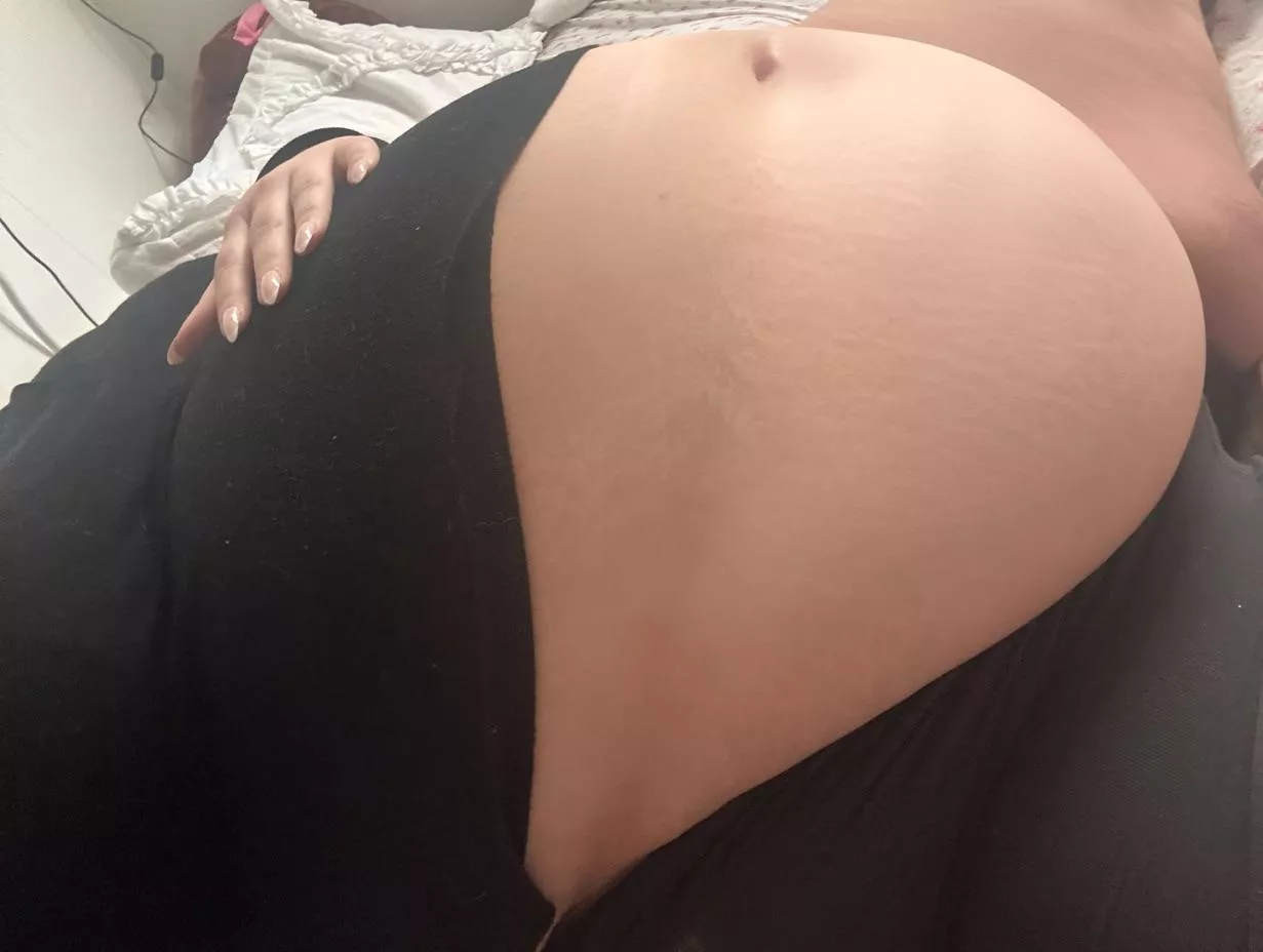 i’m pinned under my heavy belly