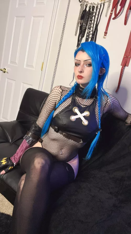 Jinx from League of Legends by lonelyypluto