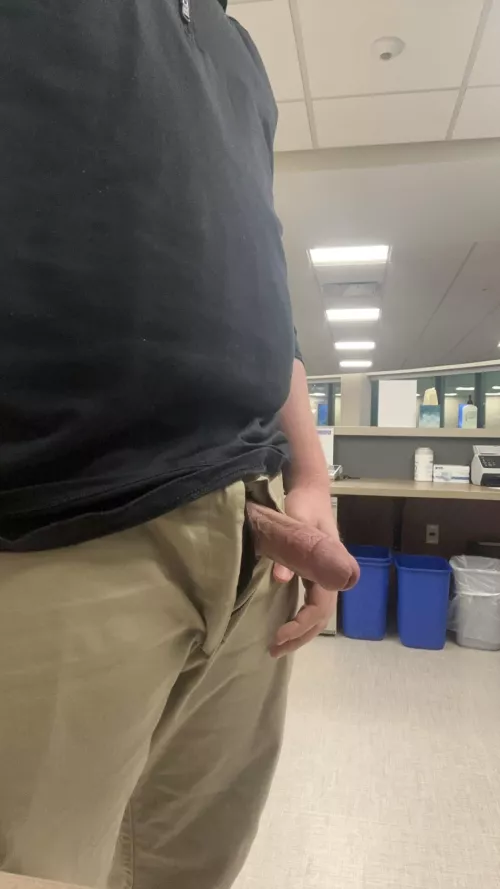 Just have a seat honey I’ll be right with you 😘