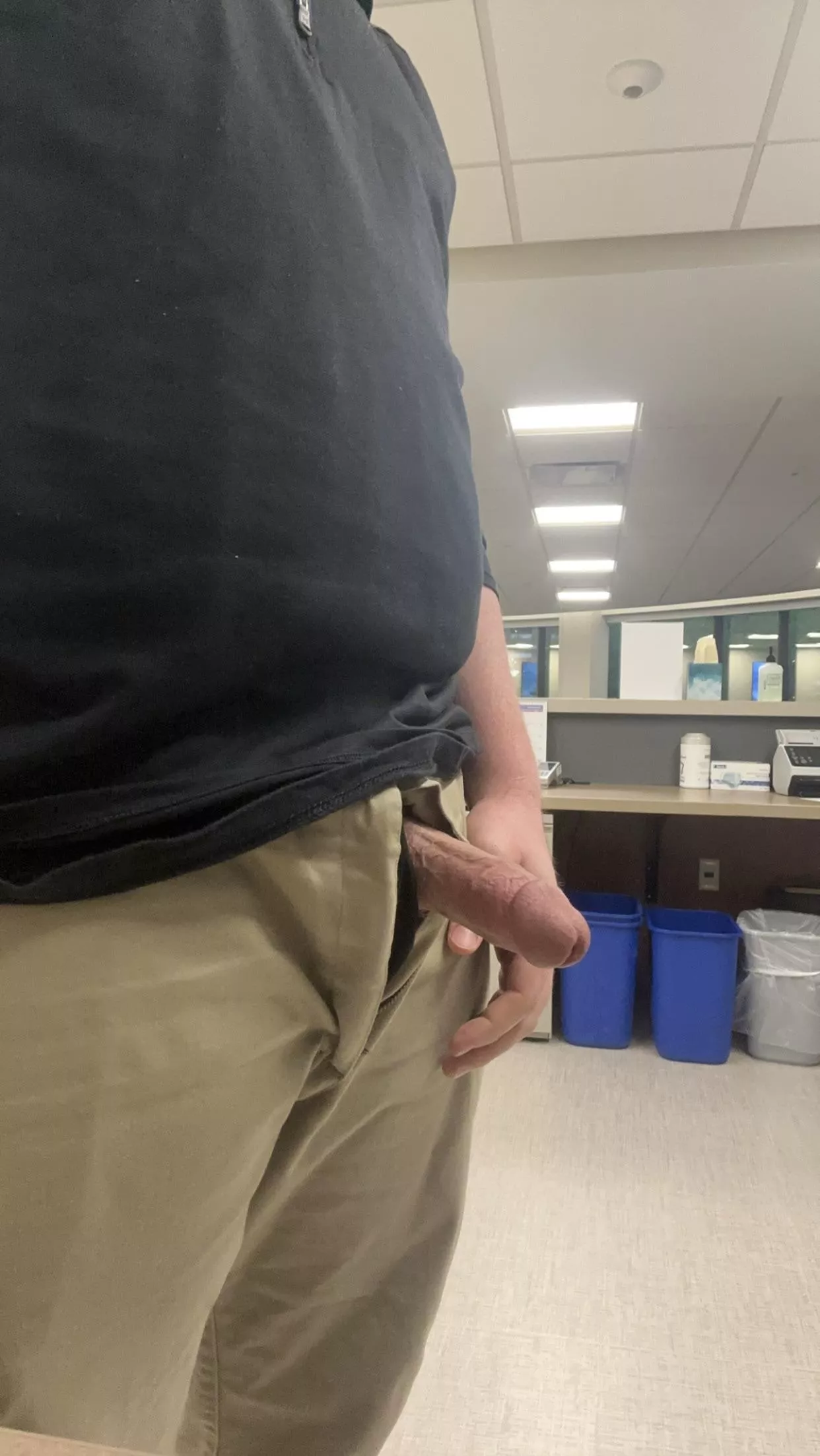 Just have a seat honey I’ll be right with you 😘