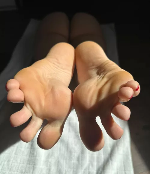 Let's get intimate: let me show you around my toes 😇