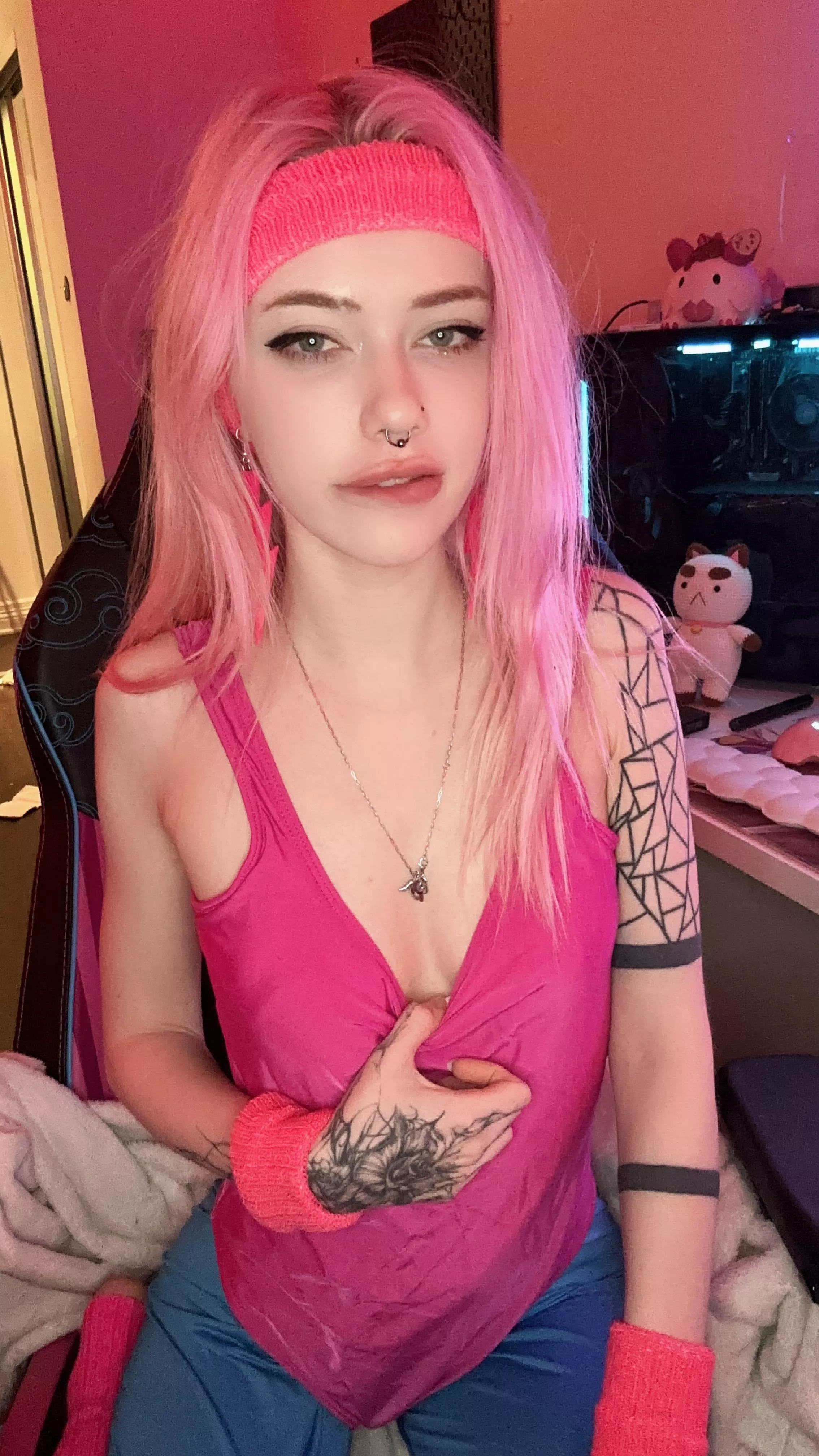 Matching my outfit to my hair 