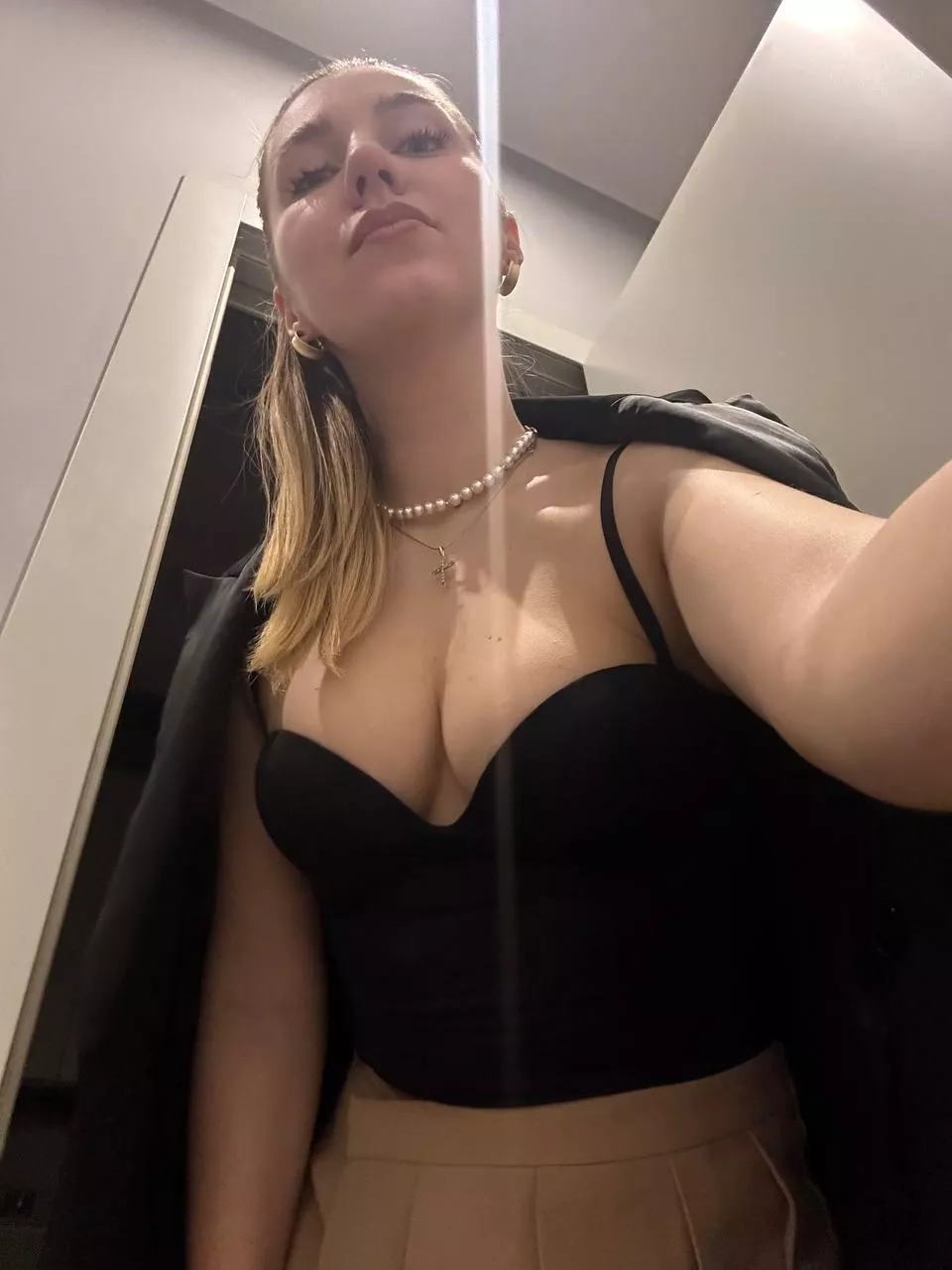 my eyes can't distract you