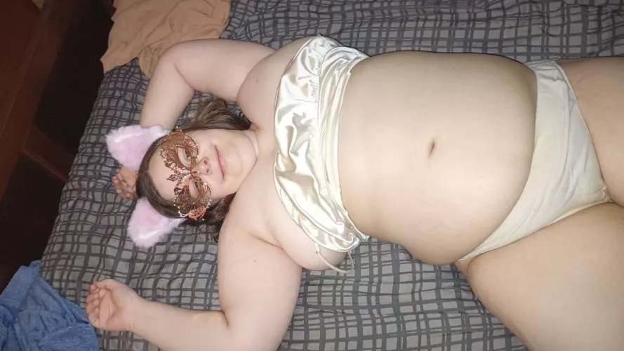 Oh noooo, my boobs are spilling out. ;P