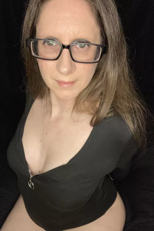 This brunette wishes you all a Happy Hump Day!! *kisses* ;)