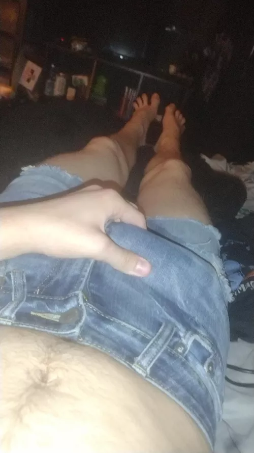 This shorts show my bulge a lot 