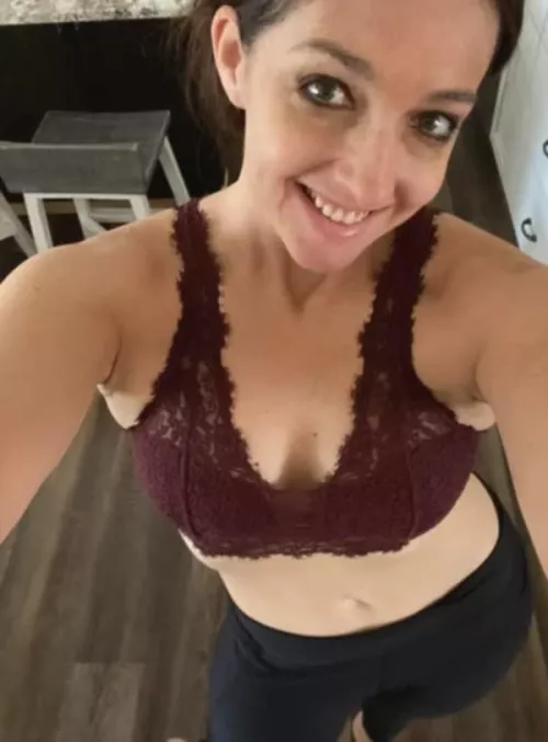 Wanna get naked with a mom like me?