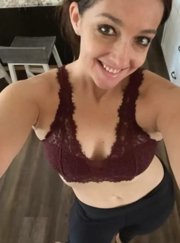 Wanna get naked with a mom like me?