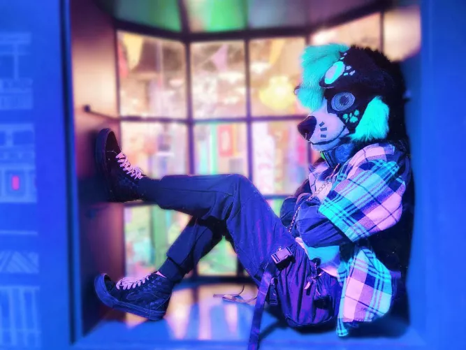 What song is he listening to?