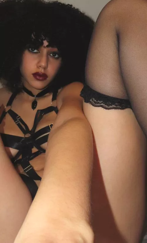 What's the most attractive: a good body or a cute face?