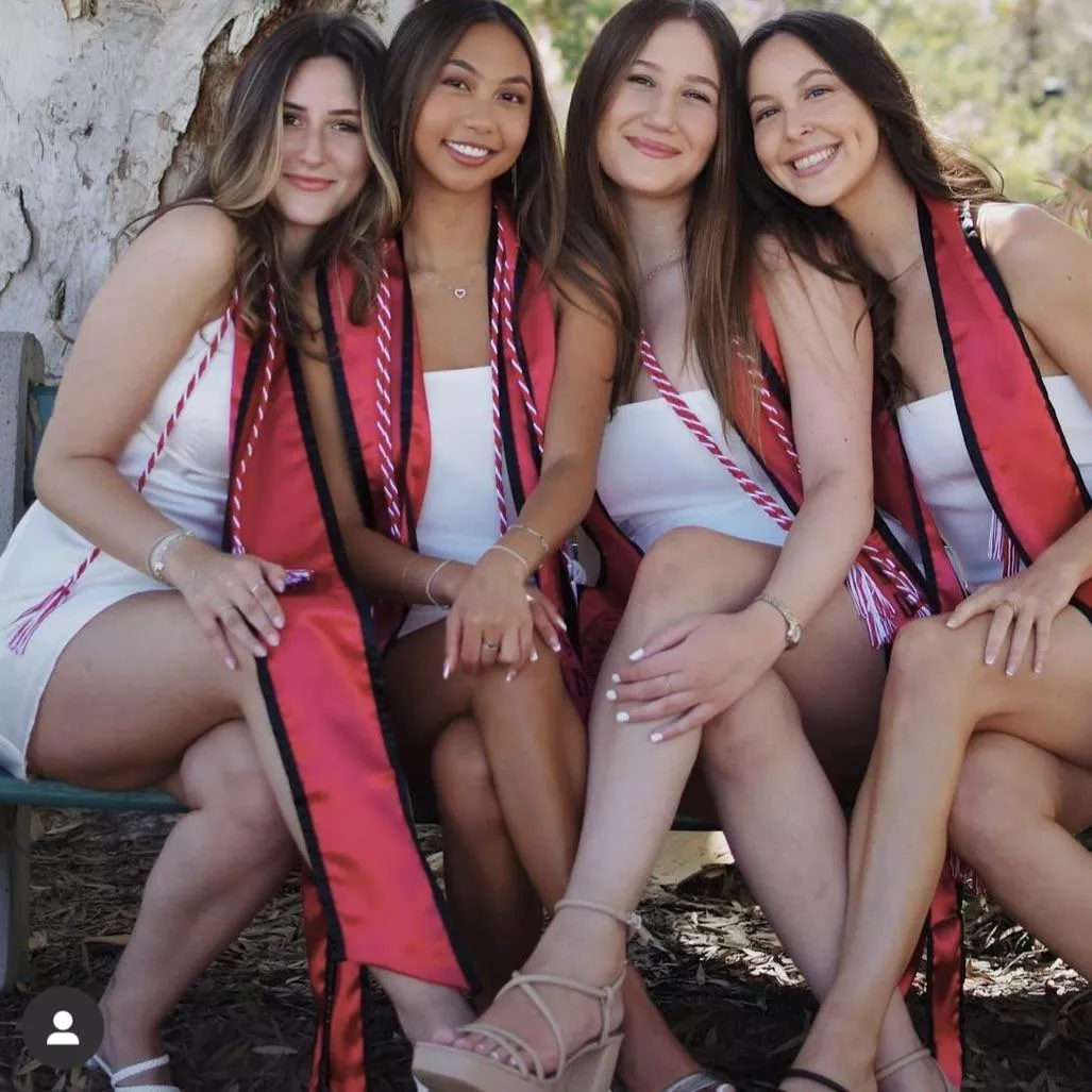 Which girl is taking a cock? [4]