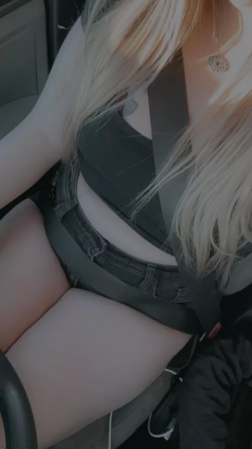 wish i was riding on your cock instead of grocery shopping 😇