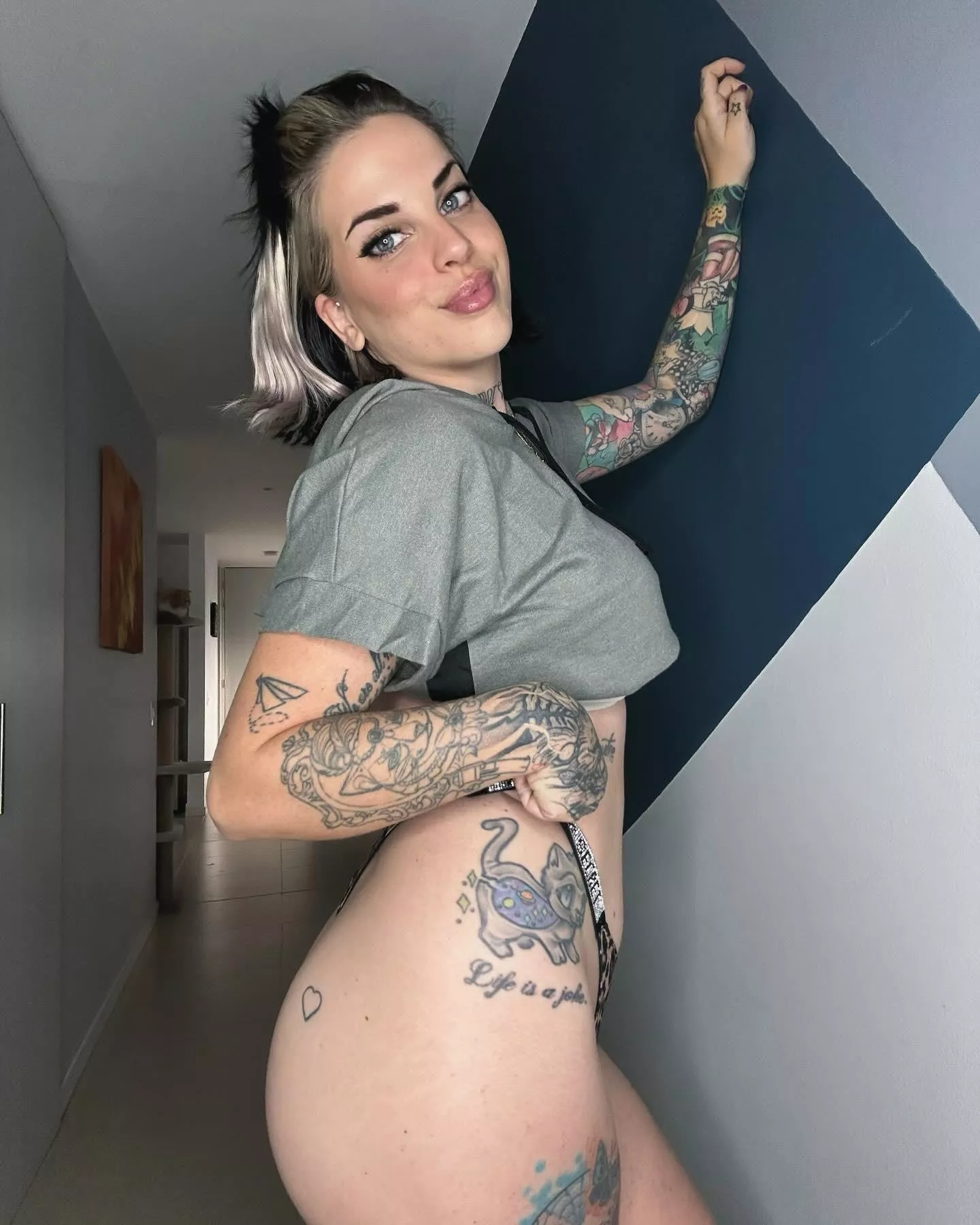 Would you eat my pussy? 